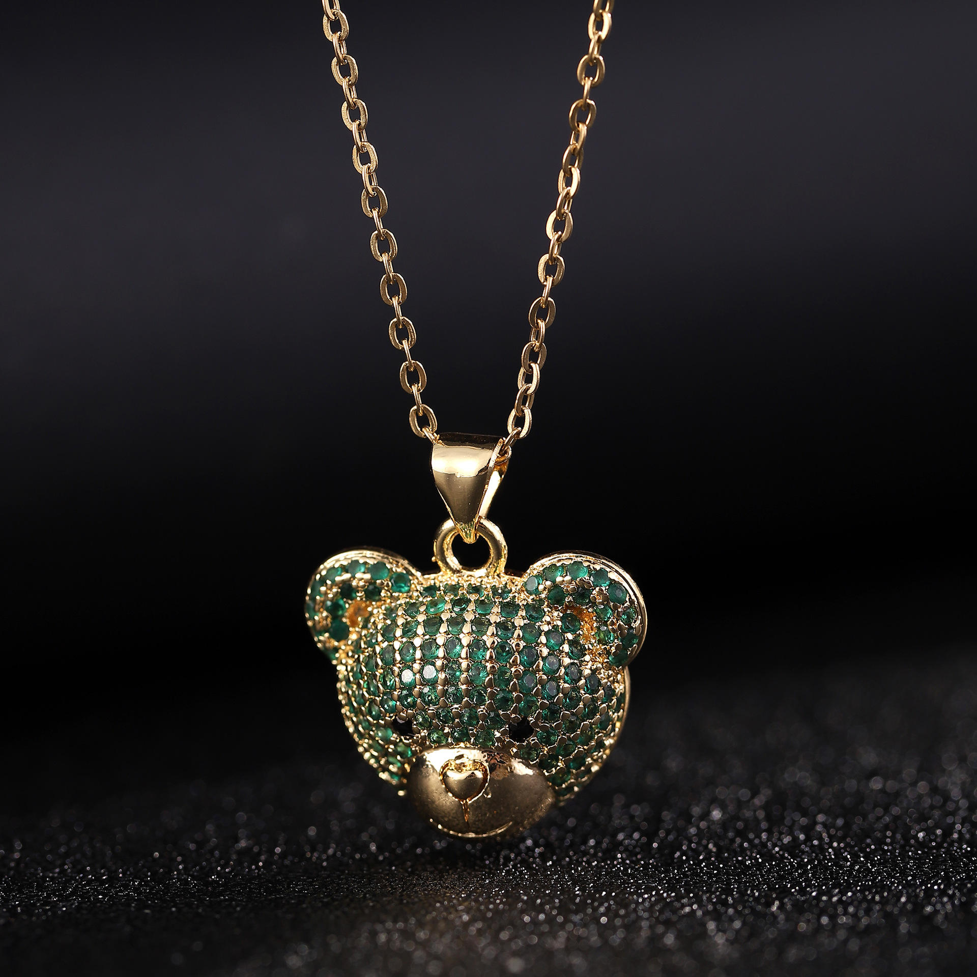 สีเขียว