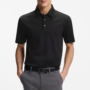 Polo cómodo para hombre, diseñado para un movimiento fácil, con una apariencia limpia y un atractivo informal y elegante para el día a día. - Product Image 1