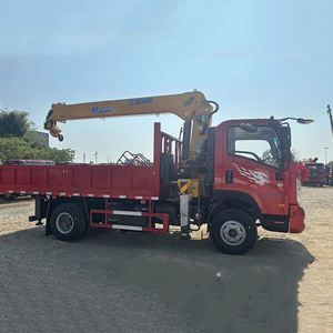 Grúa Telescópica Sinotruk de 7 Toneladas en Venta, Ideal para Carga, Construcción y Rescate en Carretera - Product Image 5