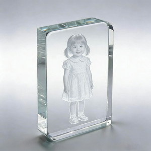 Marco de Fotos de Cristal Transparente con Impresión UV Personalizada al por Mayor, Marco de Fotos de Cristal Grabado con Láser 2D en Blanco, Regalos para Recuerdos - Product Image 5