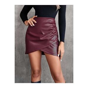 Jupe portefeuille taille haute en similicuir pour femme avec fermeture éclair et détail froncé finition brillante - Product Image 6