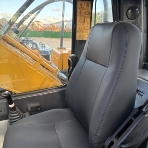Excavatrice sur pneus Hyundai 210W-9 d'occasion de Corée, modèle 2023, avec moteur Cummins, pompe hydraulique et roulement PLC, 21 tonnes, en bon état, à vendre - Product Image 6