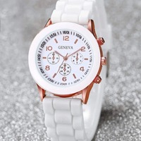 Ensemble de montre-bracelet carré de luxe pour femmes et hommes élégant Antique carré cristal à la mode alliage bracelet en Silicone Quartz cadeau de vacances
