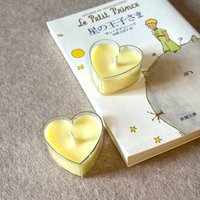 Romantische Herzförmige Rauchfreie Kerze mit Sojawachs Sanftes Leuchten Geeignet für Valentinstag Überraschung Hochzeitstisch