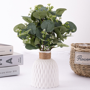 Feuilles d'eucalyptus artificielles, petite branche unique, bouquet très demandé pour la décoration de mariage, utilisation intérieure et extérieure - Product Image 2