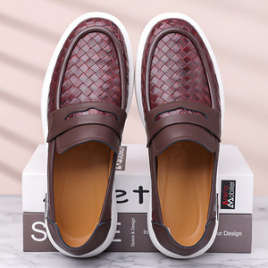 Mocasines Blancos para Hombre, Punta Redonda, Sin Cordones, Forro de Malla Transpirable, Suela de Goma, Zapatos Casuales de Verano para Conducir - Product Image 2