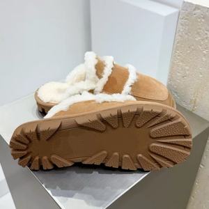 Chaussures tendance classiques pour femmes 2025, pantoufles à semelle épaisse antidérapantes avec matériau en laine, chaleur, bottes de neige pour hommes, pantoufles - Product Image 5