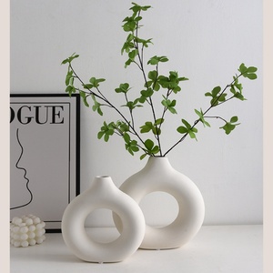 Jarrón de cerámica circular simple para decoración del hogar, artesanías creativas para sala de estar <span class=keywords><strong>con</strong></span> <span class=keywords><strong>flores</strong></span> <span class=keywords><strong>artificiales</strong></span> - Product Image 5