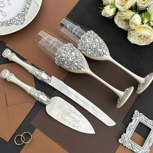 Ensemble de verres à vin en cristal personnalisables ODM/OEM, créatifs pour mariage, avec flûtes à <span class=keywords><strong>champagne</strong></span> et couteau à gâteau/spatule pour occasions spéciales - Product Image 2