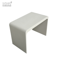 Chaises en marbre à surface solide au design personnalisé Tabouret de douche en pierre artificielle pour salle de bain