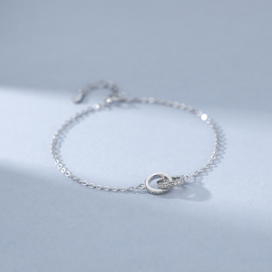 Pulseras minimalistas de doble anillo, pulseras circulares entrelazadas de circonita de Plata de Ley 925 para niñas - Product Image 2