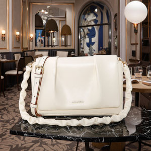 2025 Designer lumière luxe unique épaule sac à main pour femmes nuage sac avec plissé croix chaînes décoration nouveau Style français - Product Image 1