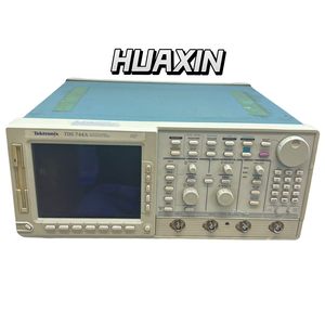 Osciloscopio Digital Tektronix TDS744A de 4 Canales y 500 MHz Usado hx - Product Image 1
