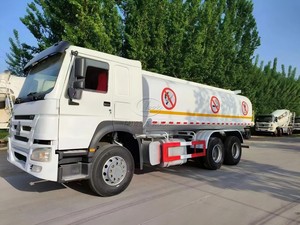 รถบรรทุกน้ำมันเชื้อเพลิง ราคาเสนอขาย 20000L-28000L Sinotruk Howo รถบรรทุกพิเศษสำหรับบรรทุกน้ำมันเชื้อเพลิง แข็งแรง ทนทาน เชื่อถือได้ - Product Image 6