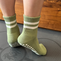 Chaussettes de Pilates de luxe respirantes à double grip, anti-transpiration, vertes, avec logo personnalisé Glacier, idéales pour le ballet