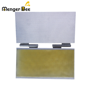 MengerBee Máquina Estampadora de Cera de Abeja Estilo Cuaderno, de Aleación de Aluminio Fundido, para Celdas de 5.4mm, Fácil de Operar - Product Image 2