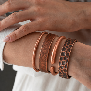 Bracelet manchette classique unisexe en cuivre pur à 99,99 %, ajustement librement réglable, gravure laser gratuite, certifié par un tiers, bien-être quotidien - Product Image 1