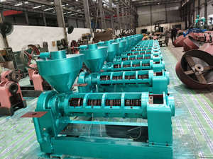 Máquinas <span class=keywords><strong>de</strong></span> prensa <span class=keywords><strong>de</strong></span> aceite <span class=keywords><strong>de</strong></span> tornillo <span class=keywords><strong>de</strong></span> bajo costo Extractor <span class=keywords><strong>de</strong></span> aceite <span class=keywords><strong>de</strong></span> almendra <span class=keywords><strong>de</strong></span> <span class=keywords><strong>palma</strong></span> <span class=keywords><strong>de</strong></span> coco <span class=keywords><strong>de</strong></span> cacahuete Expulsores <span class=keywords><strong>de</strong></span> aceite <span class=keywords><strong>de</strong></span> semillas <span class=keywords><strong>de</strong></span> girasol <span class=keywords><strong>de</strong></span> Sheanut - Product Image 3
