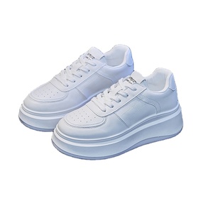 2023 printemps nouvelles petites chaussures blanches femmes à la mode semelle épaisse Matsuke chaussures étudiant respirant et confortable - Product Image 1