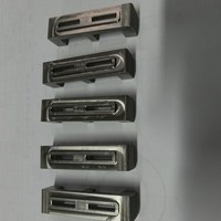 Support en acier inoxydable usiné sur mesure par CNC, pièces 303 304 316L, fraisage, perçage, électroérosion à fil, usinage de précision OEM ODM, usine d'usinage