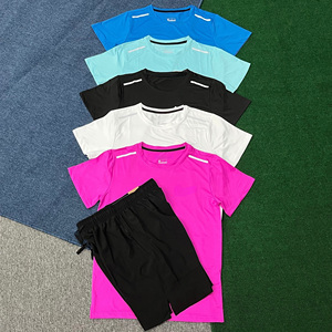T-Shirt Sportiva Unisex Premium a Manica Corta, Asciugatura Rapida e Traspirante, <span class=keywords><strong>per</strong></span> Fitness, Corsa, Yoga e Attività all'Aperto - Product Image 1