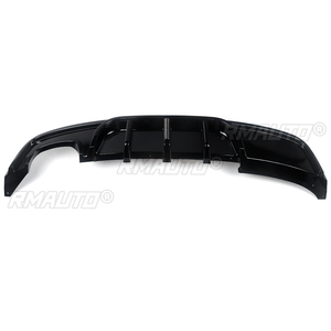 ลิ้นดิฟฟิวเซอร์กันชนหลังทรง F1 สำหรับ BMW E82 M-Sport ปี 2007-2013 สีดำเงา ABS - Product Image 2