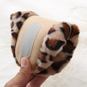 Nuevas Pantuflas de Interior con Estampado de Leopardo y Piel de Conejo, Suela Suave y Silenciosa para Pisos de Madera, Pantuflas Cálidas de Algodón - Product Image 4
