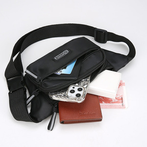 Riñonera Deportiva S para Hombre, Negra, de Tela Oxford, Impermeable, para Viajes de Ocio, Verano 2026 - Product Image 2