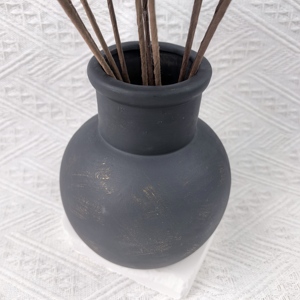 مزهرية طاولة ريفية بسيطة من الفخار الأسود من ديكورويل للزهور المجففة وديكور المنزل الريفي - Product Image 3