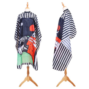 Capa de Peluquería Estilo Mexicano con Estampado de Calavera, Material Textil Resistente al Agua para Coloración y Cuidado del Cabello - Product Image 5