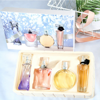 Coffrets Cadeaux Échantillons d'Eau de Parfum pour Femme, Parfums Floraux Longue Durée 25ML*4, Vaporisateur, Logo Personnalisé - Offre Spéciale