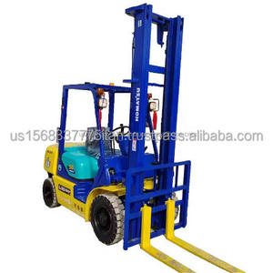 Montacargas Diésel Mini Komatsu de 3 Toneladas Hecho en Japón con Desplazamiento Lateral, Elevación de 4.5m, Montacargas Usados Originales Komatsu FD30 TCM de 3 Toneladas - Product Image 1