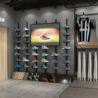 Présentoir de Luxe en Métal pour Baskets – Étagère Moderne pour Magasin de Chaussures – Structure KD en Fer – Présentoir Autoportant pour Boutique