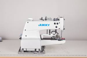 Machine à coudre industrielle JUKKY 373 de très haute qualité, à plat, pour <span class=keywords><strong>la</strong></span> pose de boutons, avec coupe-fil automatique, pour les ventes à chaud - Product Image 2