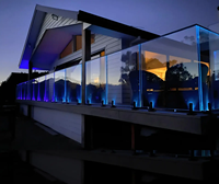 Spigot en acier inoxydable pour balustrades en verre sans cadre avec éclairage LED moderne, idéal pour terrasses, balcons et clôtures de piscine