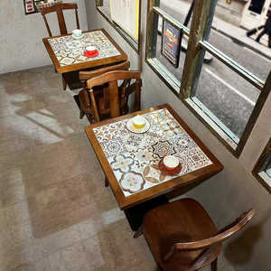 Mesa <span class=keywords><strong>y</strong></span> silla de restaurante Juego de mesa <span class=keywords><strong>y</strong></span> silla de madera maciza <span class=keywords><strong>para</strong></span> cafetería Comedor Restaurante <span class=keywords><strong>y</strong></span> restaurante comercial - Product Image 2