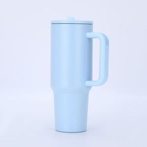Gobelet isotherme de voyage 40oz pour voiture H5.0 avec poignée, couvercle, paille et base antidérapante, OEM ODM, couleur personnalisée - Product Image 1