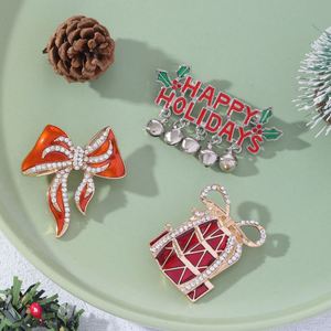 Arbre de Noël dur émail doux épinglettes Logo en métal personnalisé broche en émail broche en métal de sécurité de luxe - Product Image 3