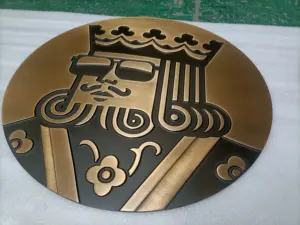 Özelleştirilmiş kişiselleştirilmiş metal alüminyum etiket kazınmış fırçalanmış pirinç logosu kabartmalı plaka kazınmış hatıra pirinç plak işareti
