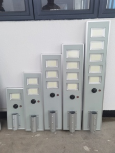 ไฟถนนโซลาร์เซลล์ TRISTAR 400W LED ตัวเรือนอะลูมิเนียม IP65 ติดผนัง แสงขาว 6000K สำหรับถนน สวน ใช้ได้กับมุมลำแสง 120 องศา ได้รับการรับรองมาตรฐาน CE - Product Image 4