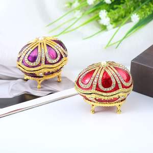 Boîte à bijoux en métal moderne en gros, peinte à la main, émaillée, œuf <span class=keywords><strong>de</strong></span> Pâques <span class=keywords><strong>Fabergé</strong></span> pour le rangement <span class=keywords><strong>de</strong></span> bibelots, décoration <span class=keywords><strong>de</strong></span> la maison, Pâques - Product Image 3