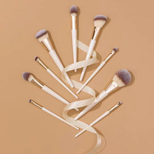 Adorable juego <span class=keywords><strong>de</strong></span> brochas <span class=keywords><strong>de</strong></span> <span class=keywords><strong>maquillaje</strong></span> <span class=keywords><strong>de</strong></span> <span class=keywords><strong>conejo</strong></span> <span class=keywords><strong>de</strong></span> leche con mango <span class=keywords><strong>de</strong></span> abedul con virola <span class=keywords><strong>de</strong></span> aluminio con pelo <span class=keywords><strong>de</strong></span> fibra para <span class=keywords><strong>maquillaje</strong></span> facial - Product Image 2