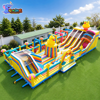 Parc à thème gonflable, château gonflable, aire de jeux gonflable, grande structure gonflable, château gonflable géant, structure de saut gonflable