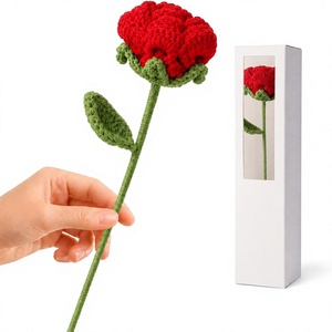 Boîte cadeau de roses artificielles en coton crocheté fait main Gtudkae, rose tricotée rouge éternelle, cadeau pour elle, maman, femme, petite amie, anniversaire - Product Image 1