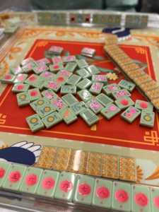 Tuiles de Mahjong en Acrylique Jaune Motif Personnalisé Américain, Motif Magpie, Luxe Élégant, Cadeaux de Jeu de <span class=keywords><strong>Casino</strong></span> pour Adultes, Vente Chaude - Product Image 2