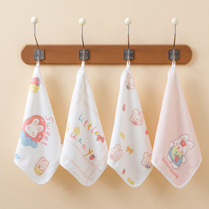 Bavoirs pour bébés et enfants en polaire corail à imprimé dessin animé, blancs, en gros, serviettes essuie-mains jacquard, serviettes personnalisées avec logo, chiffons de nettoyage pour enfants - Product Image 1
