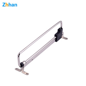 Barra para colgar ropa Zhan Han SH-480, de hierro con electrochapado, extensible y deslizante, para armario, uso doméstico. - Product Image 5