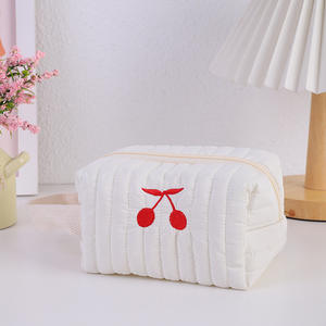 Nueva moda grande impermeable suave bolsas de cosméticos para mujeres bolsa hinchada personalizada con cierre de cremallera estuche de maquillaje de moda - Product Image 3