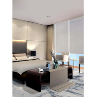 Tapis abstrait gris bleu et blanc sophistiqué pour chambre d'hôtel moderne, revêtement de sol silencieux et confortable