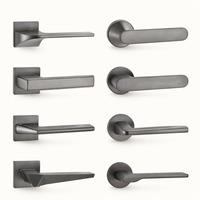 Poignée de porte courbée au design épuré, finition chromée polie, rosette ronde, finitions personnalisables, quincaillerie intérieure moderne pour chambre à coucher